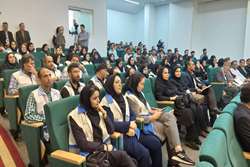 حضور کارشناسان بهداشت محیط مرکز بهداشت شمال‌غرب ۲ در همایش پدافند غیرعامل در سالن نصر دانشگاه آزاد اسلامی واحد تهران شمال 